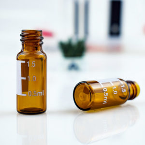 V8003, 8mm Diameter, 8-425, Vial Only, Amber, Write-on Spot, 12x32mm Diameter, 1.5/2mL, Screw Thread, Small Opening, 100pc/ea – Image 4
