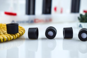 V8004, 8mm Diameter, 8-425, Cap+Septa, Hole Cap, Screw Cap, PTFE/ Silicone Septa, 100pc/ea – Image 4