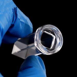 Quartz Cuvette with Funnel, 10mm Pathlength, 3.5 mL, UCT393-3 – Image 4