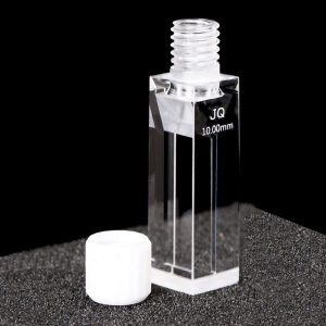 FCT270 7 Quartz Semi Micro Cuvette 600x600 1