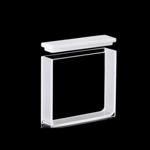 UCT368 Quartz Macro Cuvette 600x600 1