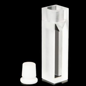UCT374 14 Quartz Semi Micro Cuvette 600x600 1
